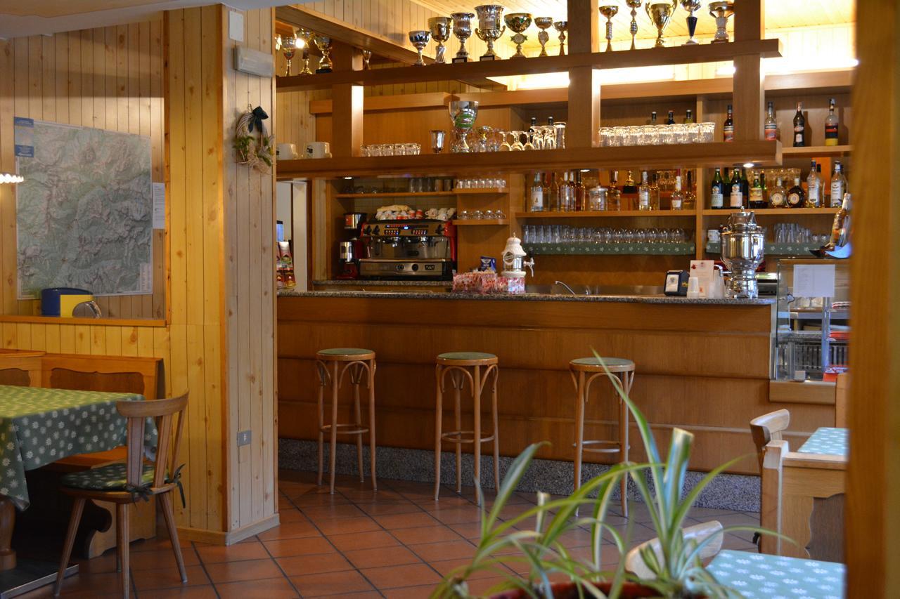 Hotel Val Di Fassa ソラーガ エクステリア 写真