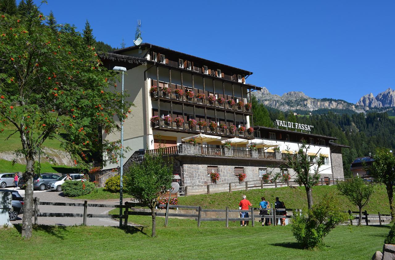 Hotel Val Di Fassa ソラーガ エクステリア 写真