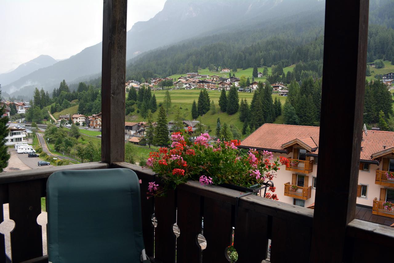 Hotel Val Di Fassa ソラーガ エクステリア 写真